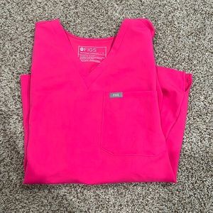 Figs scrub top